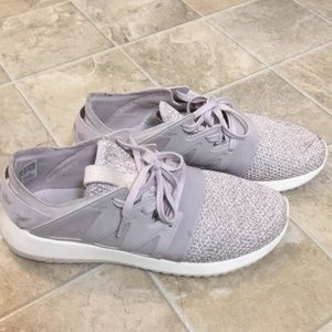 Addidas Tubular size 7